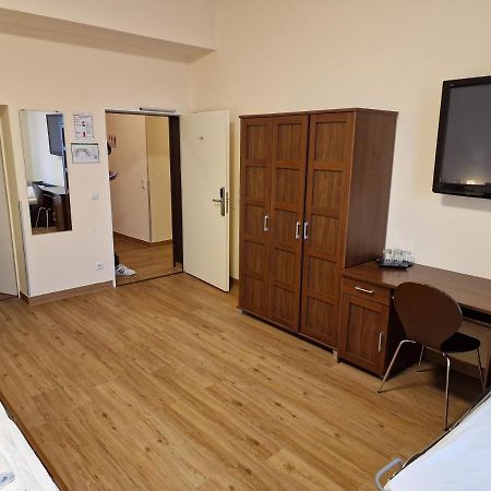 Mikon Eastgate Hotel - City Centre Berlin Dış mekan fotoğraf