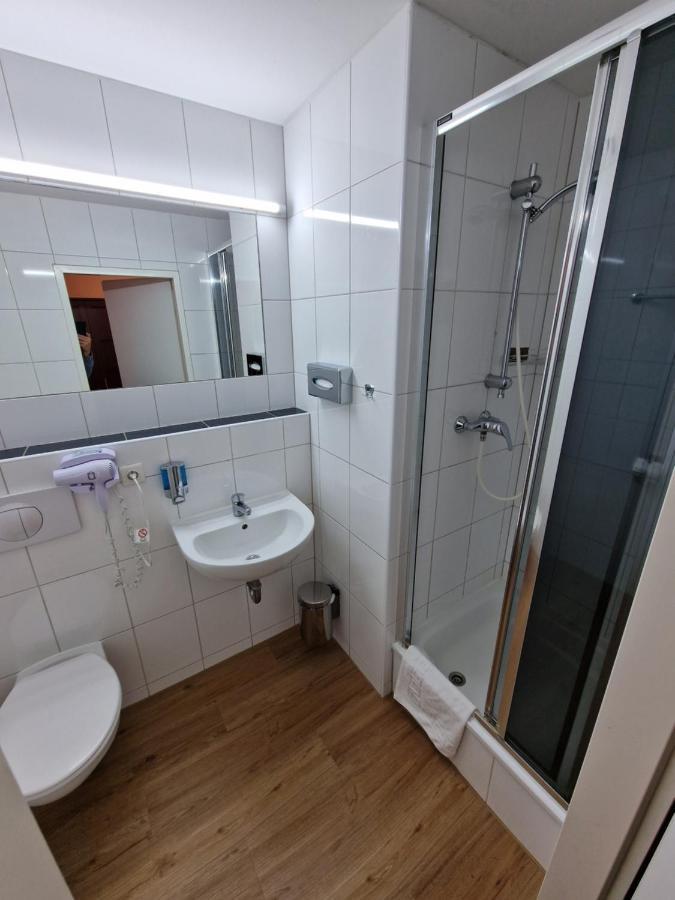 Mikon Eastgate Hotel - City Centre Berlin Dış mekan fotoğraf
