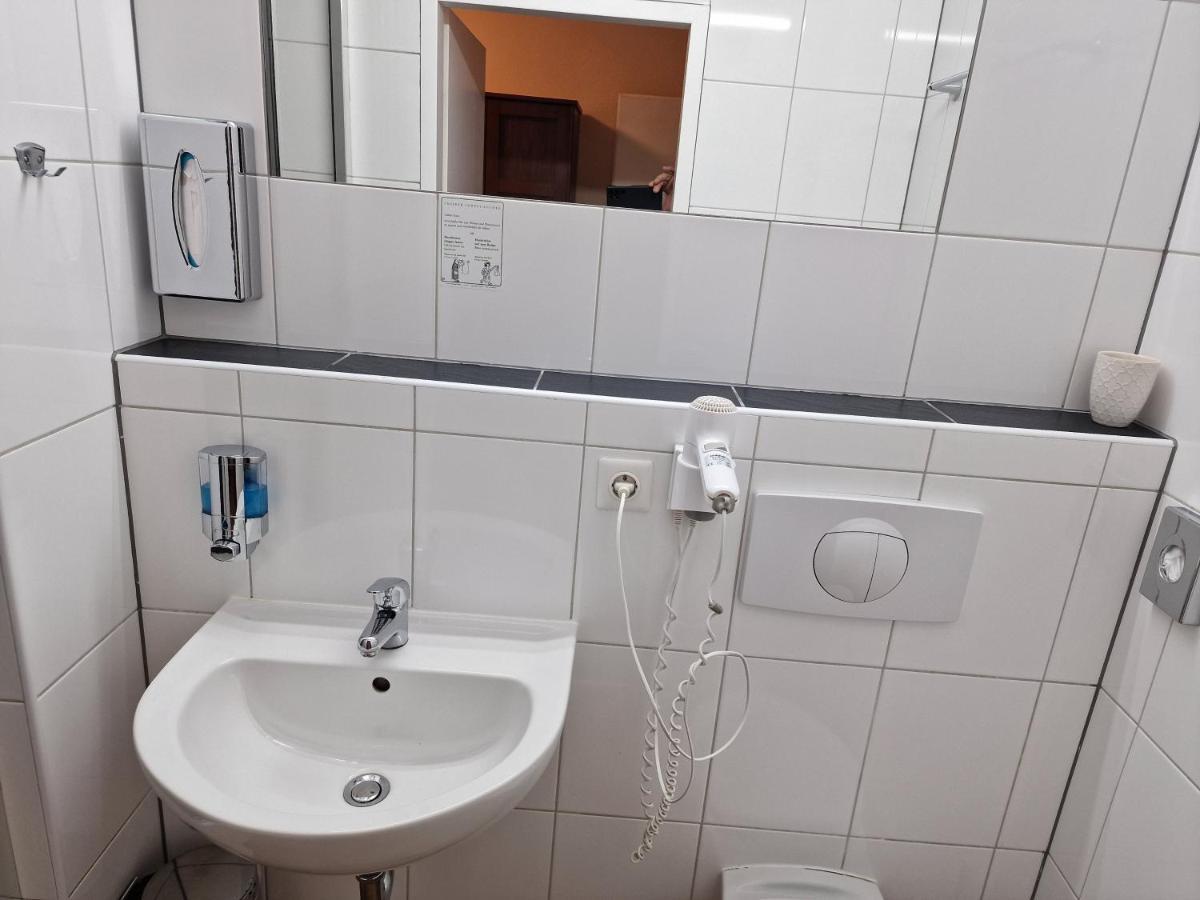 Mikon Eastgate Hotel - City Centre Berlin Dış mekan fotoğraf