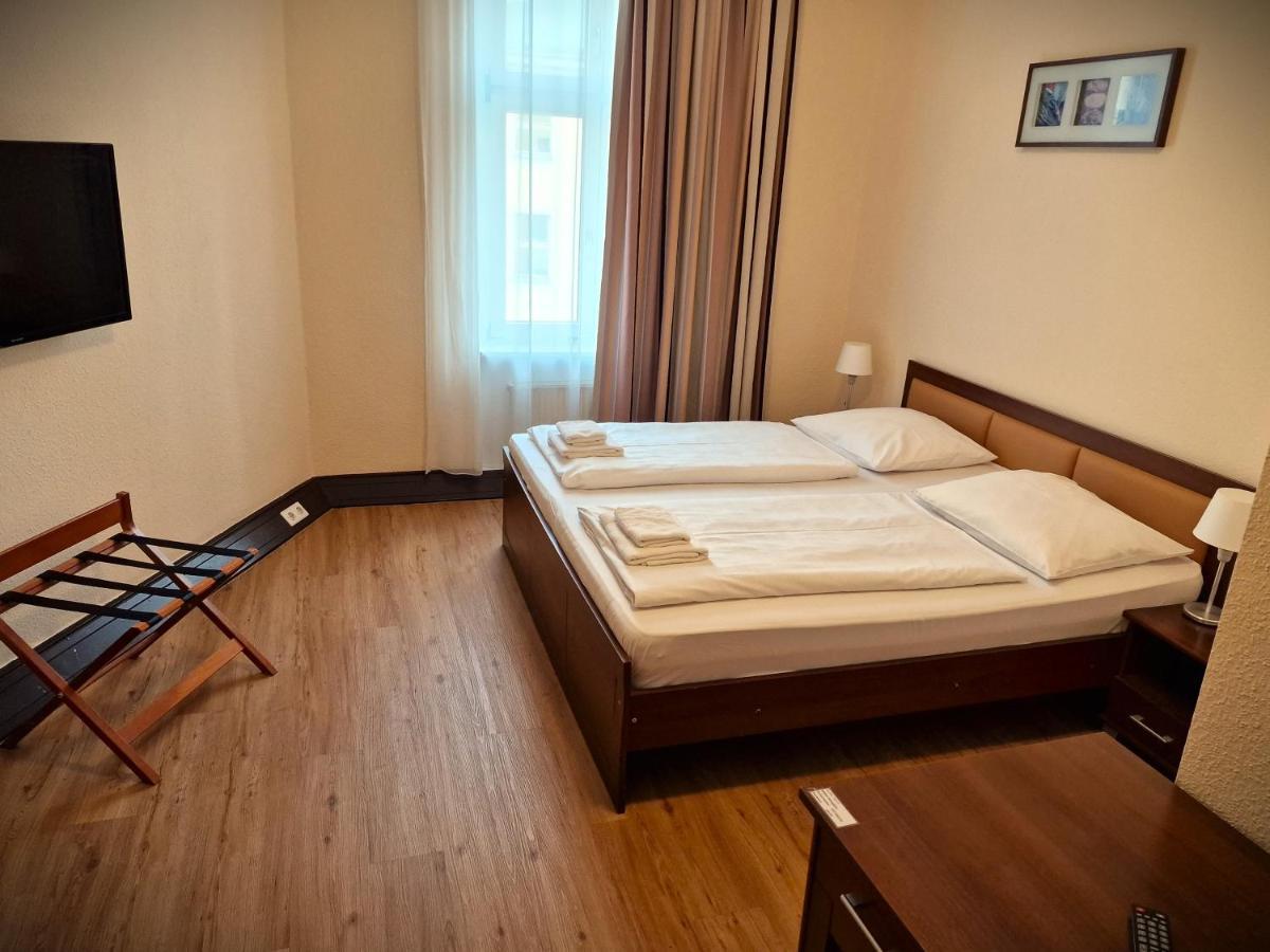 Mikon Eastgate Hotel - City Centre Berlin Dış mekan fotoğraf