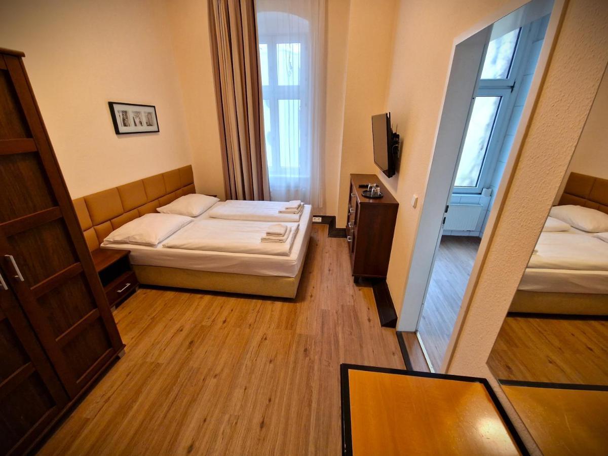 Mikon Eastgate Hotel - City Centre Berlin Dış mekan fotoğraf