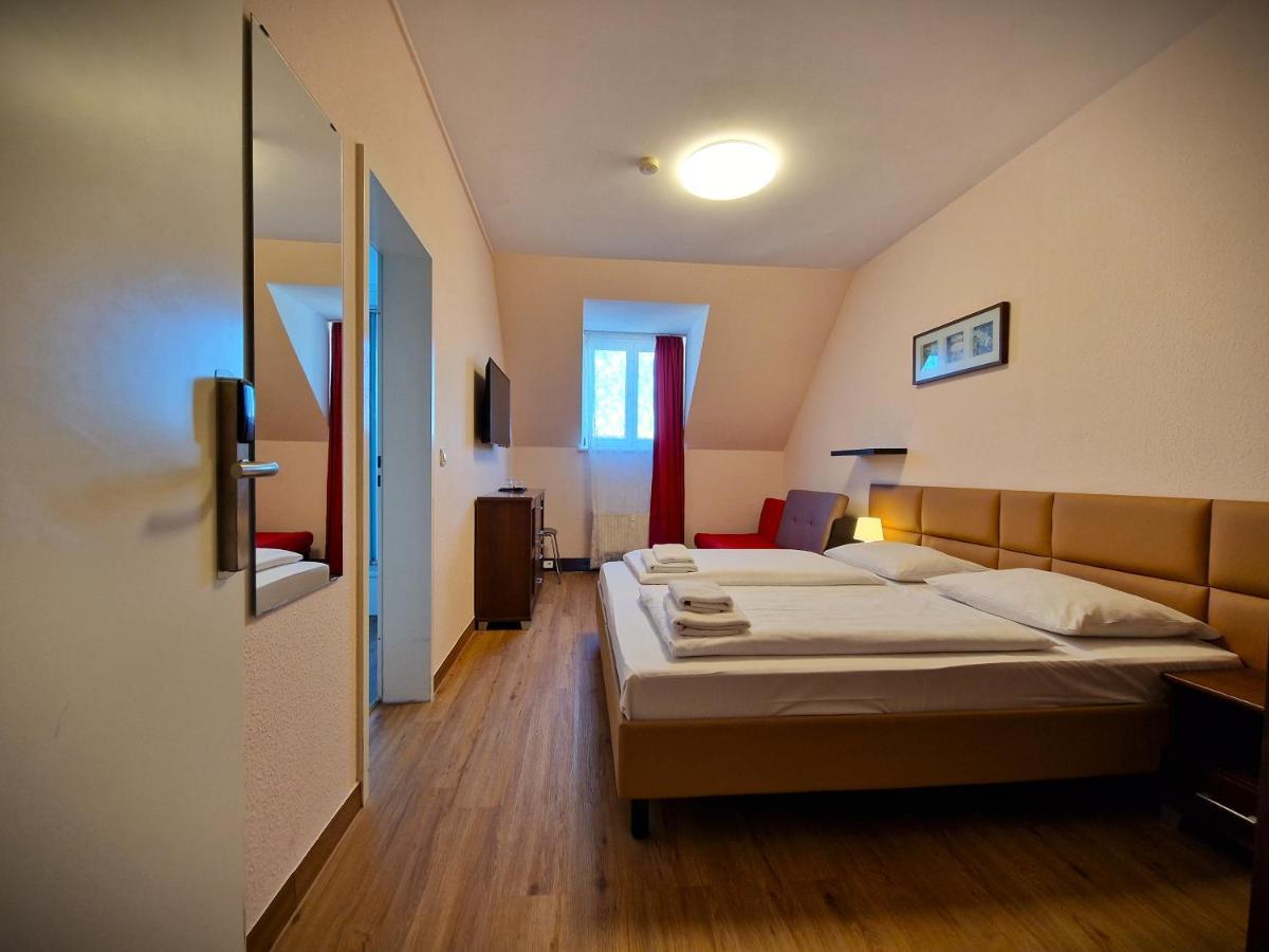 Mikon Eastgate Hotel - City Centre Berlin Dış mekan fotoğraf