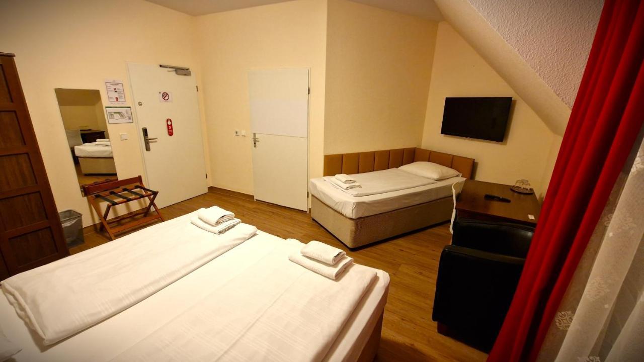 Mikon Eastgate Hotel - City Centre Berlin Dış mekan fotoğraf