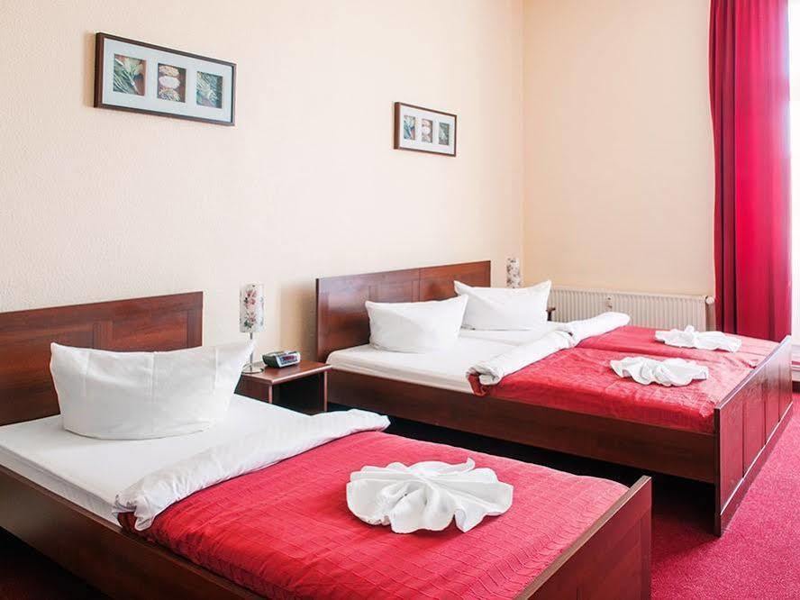 Mikon Eastgate Hotel - City Centre Berlin Dış mekan fotoğraf